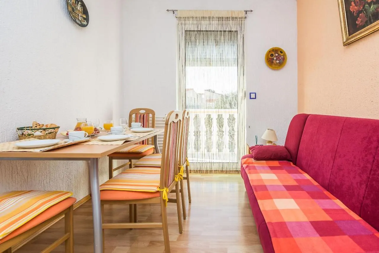 Apartment Kikas Vir Croatia
