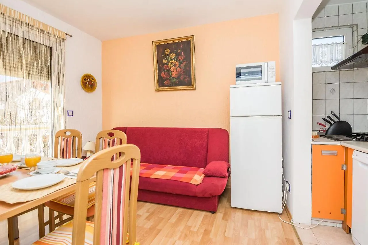 Apartment Kikas Vir 0*,  Croatia