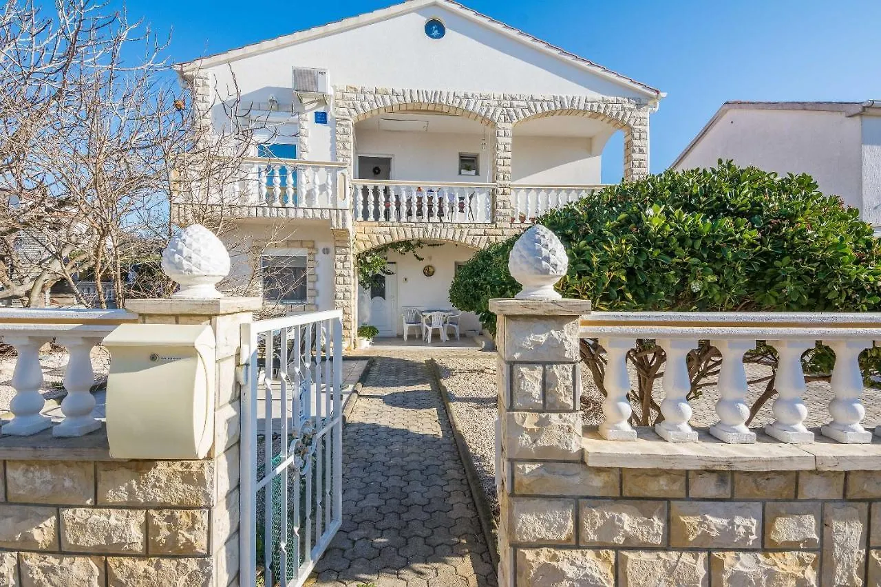 Apartment Kikas Vir